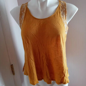 Buttons golden tank